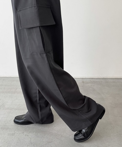 CANAL JEAN（キャナルジーン）の「diggity　ポリレーヨンカーゴイージーパンツ（その他パンツ・レディース・チャコールグレー・ONE SIZE）」の3枚目の写真