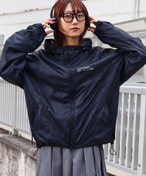 FFEIN(フェイン)の「【FFEIN(フェイン)】軽量リップストップナイロンジャケット / ワンポイント ナイロン ジップ ドローコード(ナイロンジャケット・メンズ・ブラック/サックスブルー/ブラウン/ダークネイビー・SMALL/MEDIUM/LARGE)」の4枚目の写真