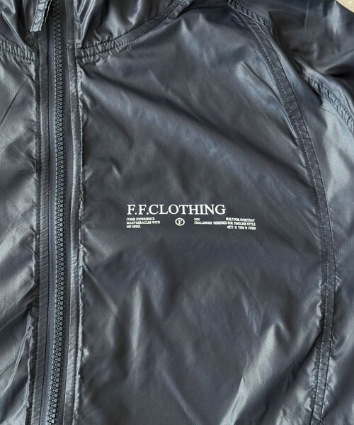 FFEIN(フェイン)の「【FFEIN(フェイン)】軽量リップストップナイロンジャケット / ワンポイント ナイロン ジップ ドローコード(ナイロンジャケット・メンズ・ブラック/サックスブルー/ブラウン/ダークネイビー・SMALL/MEDIUM/LARGE)」の6枚目の写真