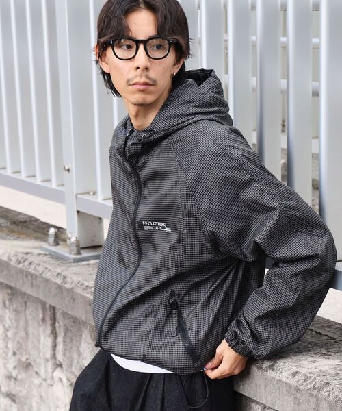 FFEIN(フェイン)の「【FFEIN(フェイン)】軽量リップストップナイロンジャケット / ワンポイント ナイロン ジップ ドローコード(ナイロンジャケット・メンズ・ブラック/サックスブルー/ブラウン/ダークネイビー・SMALL/MEDIUM/LARGE)」の9枚目の写真