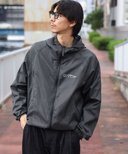 FFEIN(フェイン)の「【FFEIN(フェイン)】軽量リップストップナイロンジャケット / ワンポイント ナイロン ジップ ドローコード(ナイロンジャケット・メンズ・ブラック/サックスブルー/ブラウン/ダークネイビー・SMALL/MEDIUM/LARGE)」の11枚目の写真