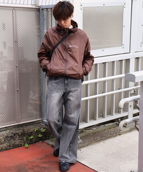 FFEIN(フェイン)の「【FFEIN(フェイン)】軽量リップストップナイロンジャケット / ワンポイント ナイロン ジップ ドローコード(ナイロンジャケット・メンズ・ブラック/サックスブルー/ブラウン/ダークネイビー・SMALL/MEDIUM/LARGE)」の19枚目の写真