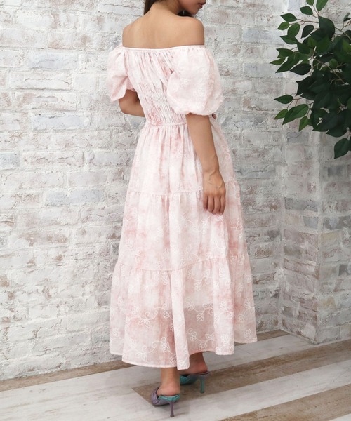 CECIL McBEE(セシルマクビー)の「バルーンスリーブティアードワンピース(ワンピース・レディース・ブルー/ピンク・MEDIUM)」の6枚目の写真