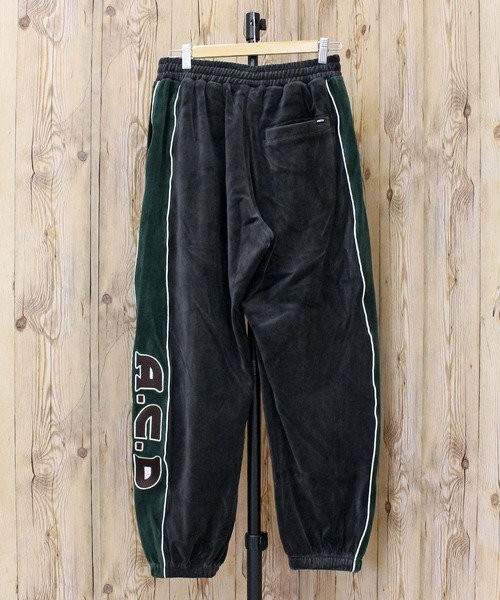 AVIREX(アヴィレックス)の「VELOUR PANTS 'A.C.D'(その他パンツ・メンズ・グリーン/ブラック・L/XL/XXL/M)」の6枚目の写真