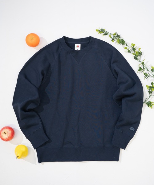 FRUIT OF THE LOOM(フルーツオブザルーム)の「【FRUIT OF THE LOOM】BASIC SWEAT SHIRT / フルーツオブザルーム 袖ワンポイントロゴ スウェット(スウェット・メンズ・ネイビー/杢グレー/アイボリー/ブラック・S/L/XL/M)」の4枚目の写真