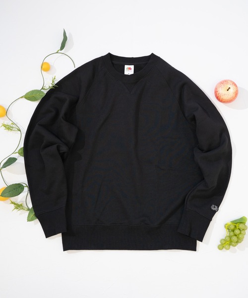 FRUIT OF THE LOOM(フルーツオブザルーム)の「【FRUIT OF THE LOOM】BASIC SWEAT SHIRT / フルーツオブザルーム 袖ワンポイントロゴ スウェット(スウェット・メンズ・ネイビー/杢グレー/アイボリー/ブラック・S/L/XL/M)」の1枚目の写真