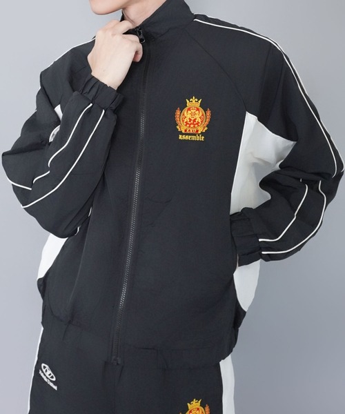 SPINNS（スピンズ）の「【セットアップ対応】短丈ナイロンジャケット/エンブレム刺繍ロゴ/配色切替（ブルゾン・メンズ・ホワイト/ブラック/ネイビー/グリーン/ワイン・ONESIZE）」の15枚目の写真