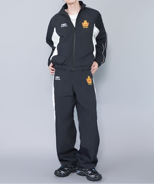 SPINNS（スピンズ）の「【セットアップ対応】短丈ナイロンジャケット/エンブレム刺繍ロゴ/配色切替（ブルゾン・メンズ・ホワイト/ブラック/ネイビー/グリーン/ワイン・ONESIZE）」の7枚目の写真