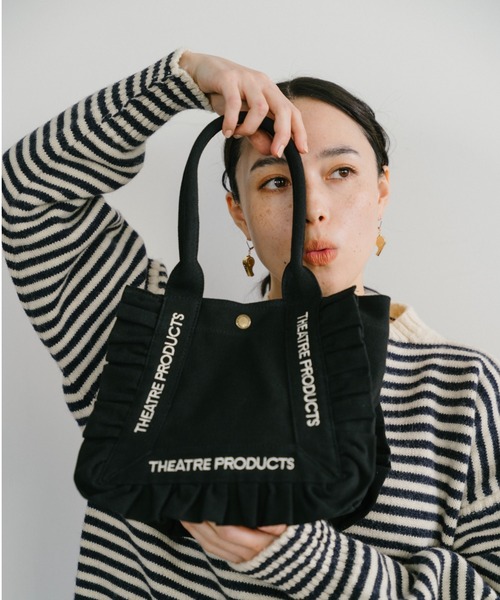 THEATRE PRODUCTS(シアタープロダクツ)の「コットンフリルトートバッグM(トートバッグ・レディース・アイボリー/ブラック・FREE)」の1枚目の写真