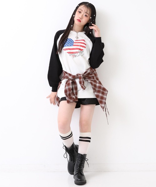 ANAP GｉRL（アナップガール）の「アメリカンハート ラグラン オーバー スウェット（スウェット・キッズ・ブラック/ダークアッシュ/レッド・XS/S/M）」の10枚目の写真