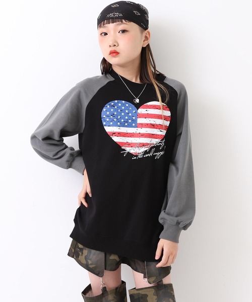 ANAP GｉRL（アナップガール）の「アメリカンハート ラグラン オーバー スウェット（スウェット・キッズ・ブラック/ダークアッシュ/レッド・XS/S/M）」の14枚目の写真