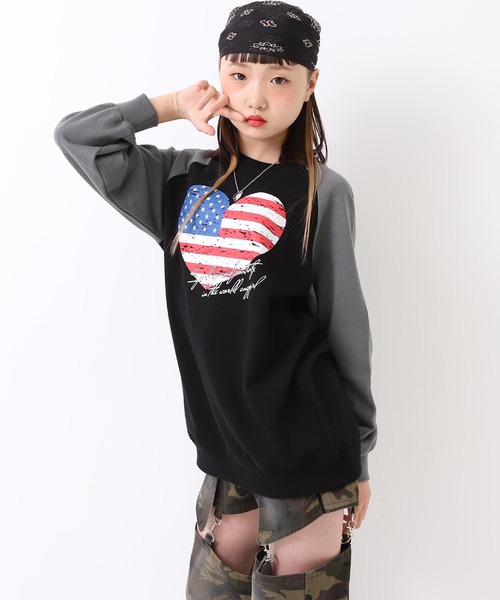 ANAP GｉRL（アナップガール）の「アメリカンハート ラグラン オーバー スウェット（スウェット・キッズ・ブラック/ダークアッシュ/レッド・XS/S/M）」の9枚目の写真