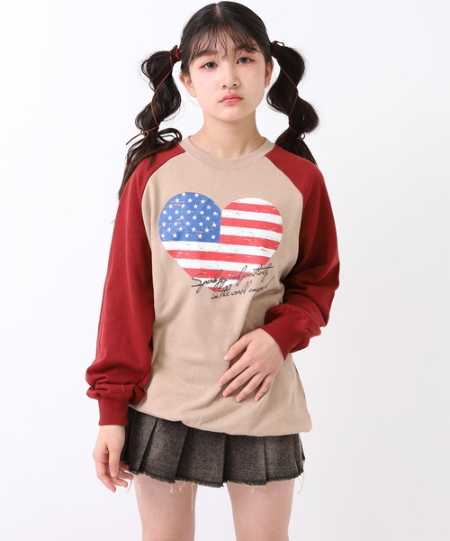 ANAP GｉRL（アナップガール）の「アメリカンハート ラグラン オーバー スウェット（スウェット・キッズ・ブラック/ダークアッシュ/レッド・XS/S/M）」の15枚目の写真