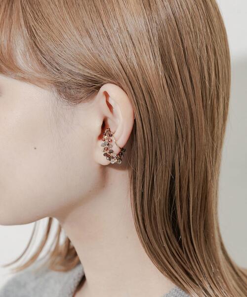 SMELLY(スメリー)の「ガラスビーズイヤカフ(イヤーカフ・レディース・ゴールド系その他・-)」の3枚目の写真