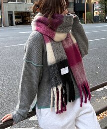 LBC（エルビーシー）の「バルキーフリンジマフラー（マフラー）」