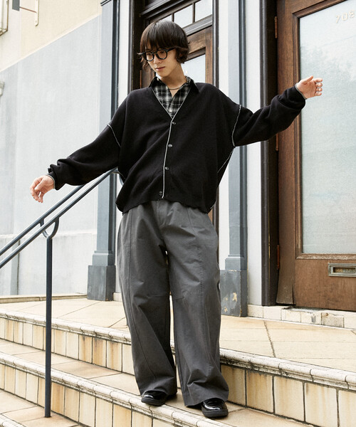 PUBLUX(パブリュクス)の「PUBLUX/パブリュクス 配色ニットカーディガン(限定展開)(カーディガン/ボレロ・メンズ・ベージュ/ブラック/グレー・SMALL/MEDIUM/LARGE)」の10枚目の写真