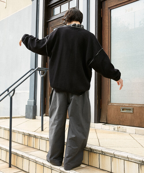 PUBLUX(パブリュクス)の「PUBLUX/パブリュクス 配色ニットカーディガン(限定展開)(カーディガン/ボレロ・メンズ・ベージュ/ブラック/グレー・SMALL/MEDIUM/LARGE)」の11枚目の写真