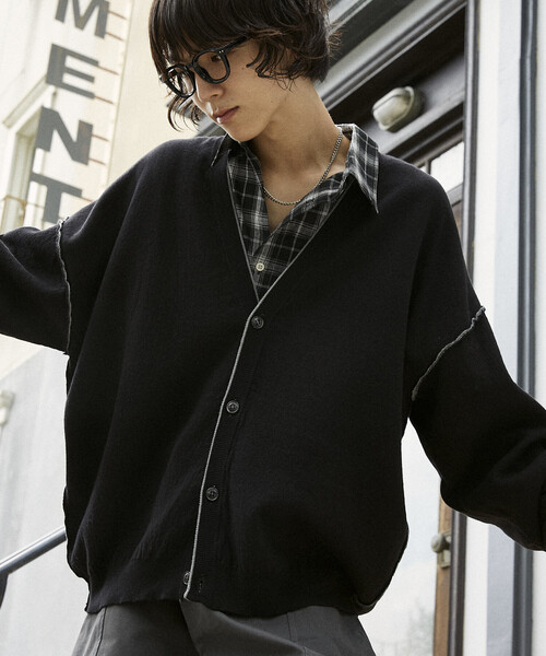 PUBLUX(パブリュクス)の「PUBLUX/パブリュクス 配色ニットカーディガン(限定展開)(カーディガン/ボレロ・メンズ・ベージュ/ブラック/グレー・SMALL/MEDIUM/LARGE)」の13枚目の写真