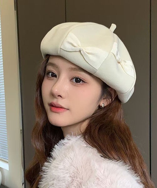 gossip!ロサンゼルス(ゴシップロサンゼルス)の「リボンパールアクセントベレー(キャップ・レディース・ブラック/オフホワイト・FREE)」の1枚目の写真