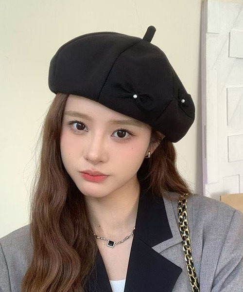 gossip!ロサンゼルス(ゴシップロサンゼルス)の「リボンパールアクセントベレー(キャップ・レディース・ブラック/オフホワイト・FREE)」の2枚目の写真