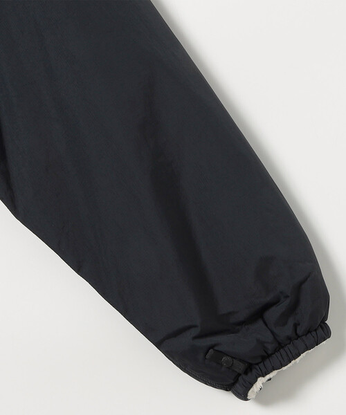 FREAK'S STORE(フリークスストア)の「限定展開 THE NORTH FACE/ザ・ノース・フェイス キッズ リバーシブルコージージャケット / NYJ82532(ナイロンジャケット・キッズ・ブラック/ブルー・140/160/150/130)」の6枚目の写真