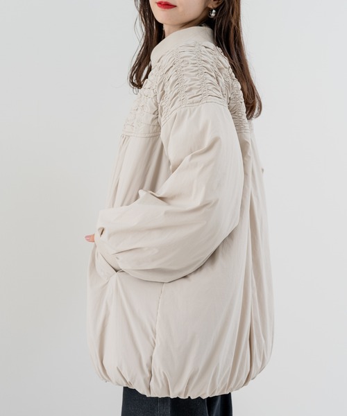 refinedworks（リファインドワークス）の「【refinedworks】シャーリング デザインが新鮮見えする 中綿 アウター！（その他アウター・レディース・グレイッシュベージュ/カーキ/ブラック・FREE）」の21枚目の写真