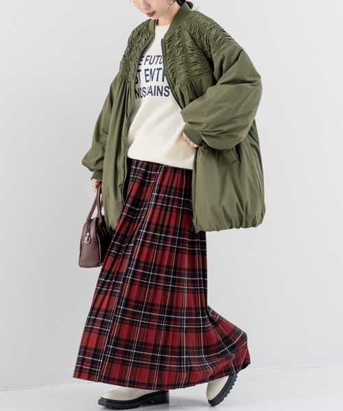 refinedworks（リファインドワークス）の「【refinedworks】シャーリング デザインが新鮮見えする 中綿 アウター！（その他アウター・レディース・グレイッシュベージュ/カーキ/ブラック・FREE）」の7枚目の写真