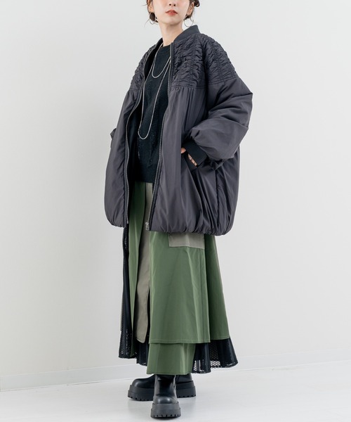 refinedworks（リファインドワークス）の「【refinedworks】シャーリング デザインが新鮮見えする 中綿 アウター！（その他アウター・レディース・グレイッシュベージュ/カーキ/ブラック・FREE）」の14枚目の写真