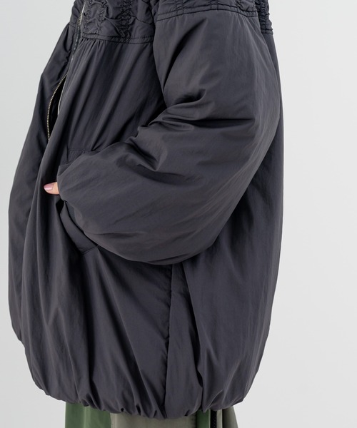 refinedworks（リファインドワークス）の「【refinedworks】シャーリング デザインが新鮮見えする 中綿 アウター！（その他アウター・レディース・グレイッシュベージュ/カーキ/ブラック・FREE）」の16枚目の写真