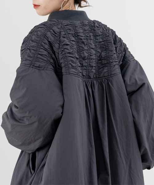 refinedworks（リファインドワークス）の「【refinedworks】シャーリング デザインが新鮮見えする 中綿 アウター！（その他アウター・レディース・グレイッシュベージュ/カーキ/ブラック・FREE）」の17枚目の写真