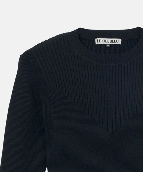 LE CIEL BLEU（ルシェルブルー）の「トゥーテクスチャーリブドニットトップ / Two-Texture Ribbed Knit Top（ニット/セーター・レディース・ネイビー/ブラック/チャコールグレー/ライトイエロー・36）」の5枚目の写真