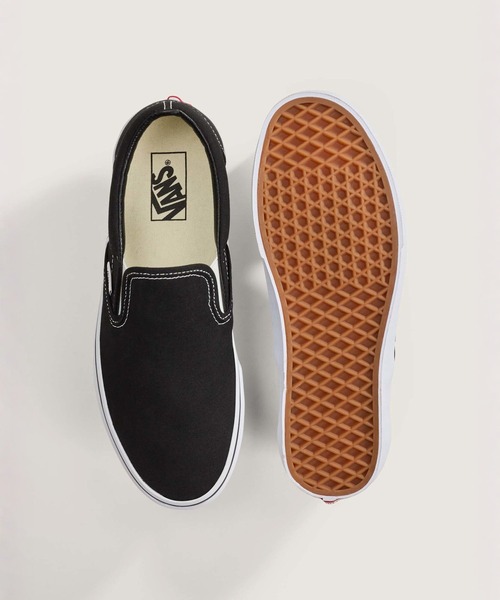 VANS(バンズ)の「クラシック スリッポン / UA Classic Slip-On Black VN000EYEBLK1(スリッポン・メンズ・ブラック・12/11.5/11/10.5)」の3枚目の写真