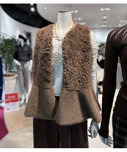 FELLINI（フェリーニ）の「【Fellini/フェリーニ】ペプラムファーベスト（ベスト・レディース・オフホワイト/ブラウン・FREE）」の9枚目の写真