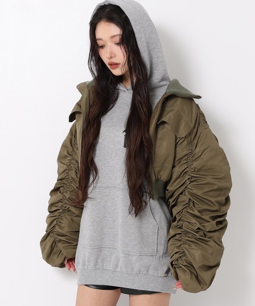 ANAP(アナップ)の「シャーリング スリーブ ショート ブルゾン(ブルゾン・レディース・ピンク/カーキ/ブラック・F)」の20枚目の写真