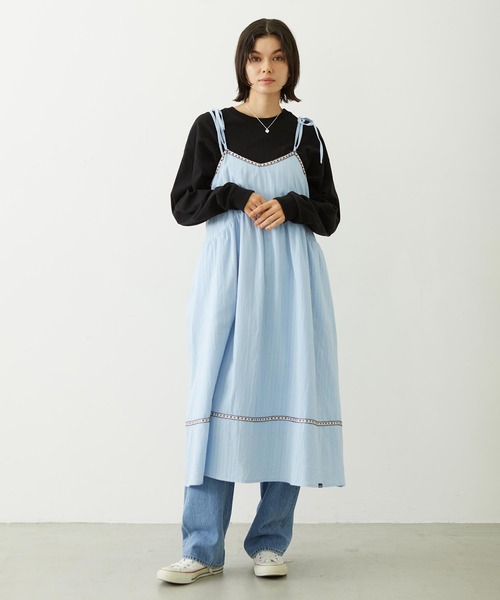 MILKFED.(ミルクフェド)の「TYROLEAN TAPE CAMI DRESS(ワンピース・レディース・オフホワイト/ライトブルー/ブラック・ONE SIZE)」の16枚目の写真