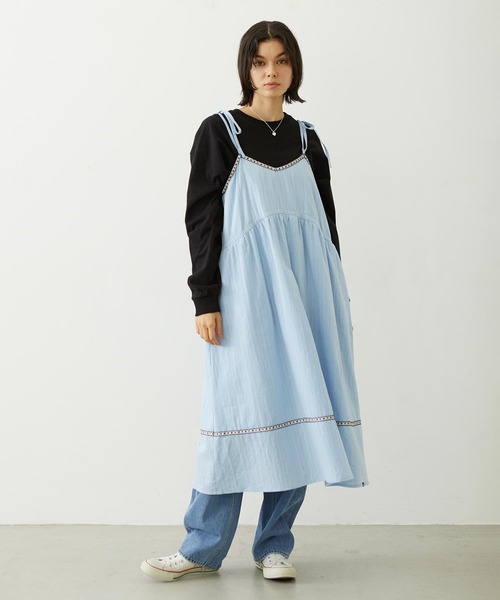 MILKFED.(ミルクフェド)の「TYROLEAN TAPE CAMI DRESS(ワンピース・レディース・オフホワイト/ライトブルー/ブラック・ONE SIZE)」の18枚目の写真