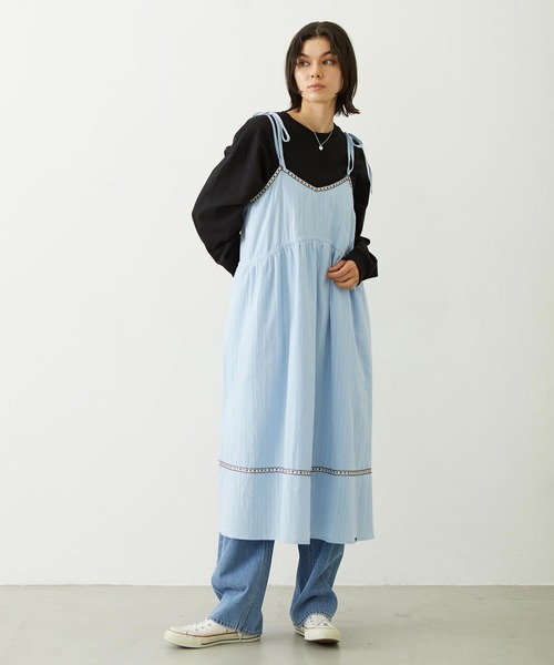 MILKFED.(ミルクフェド)の「TYROLEAN TAPE CAMI DRESS(ワンピース・レディース・オフホワイト/ライトブルー/ブラック・ONE SIZE)」の19枚目の写真