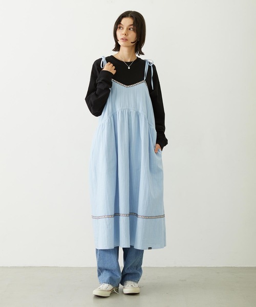MILKFED.(ミルクフェド)の「TYROLEAN TAPE CAMI DRESS(ワンピース・レディース・オフホワイト/ライトブルー/ブラック・ONE SIZE)」の21枚目の写真