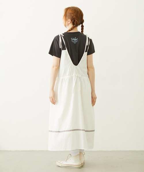 MILKFED.(ミルクフェド)の「TYROLEAN TAPE CAMI DRESS(ワンピース・レディース・オフホワイト/ライトブルー/ブラック・ONE SIZE)」の7枚目の写真