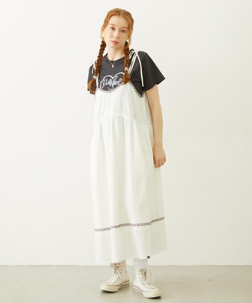 MILKFED.(ミルクフェド)の「TYROLEAN TAPE CAMI DRESS(ワンピース・レディース・オフホワイト/ライトブルー/ブラック・ONE SIZE)」の10枚目の写真