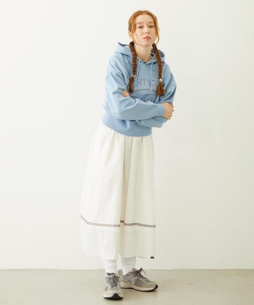 MILKFED.(ミルクフェド)の「TYROLEAN TAPE CAMI DRESS(ワンピース・レディース・オフホワイト/ライトブルー/ブラック・ONE SIZE)」の13枚目の写真