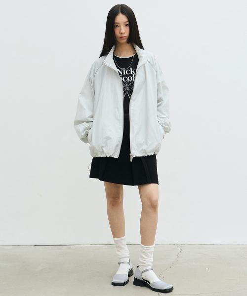 NICK&NICOLE(ニックアンドニコール)の「NICK NICOLE OVERSIZED GROOVY JUMPER_GRAY(ナイロンジャケット・レディース・その他・FREE)」の4枚目の写真