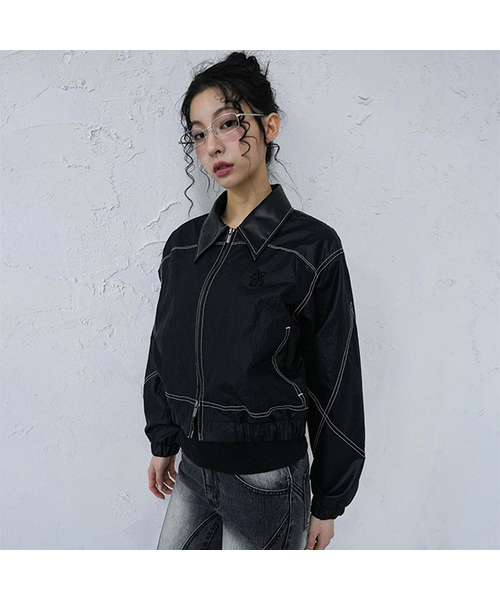 AVANDRESS(アバンドレス )の「クールステッチグロッシージャンパーブラック(ナイロンジャケット・レディース・ブラック・SMALL/MEDIUM)」の1枚目の写真