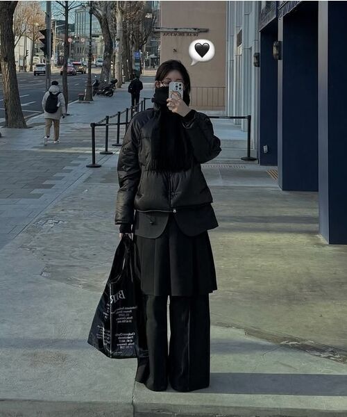 FLAREUP(フレアアップ)の「Pleats Midi Skirt (FL-243_Black)(スカート・レディース・ブラック・1/2)」の5枚目の写真