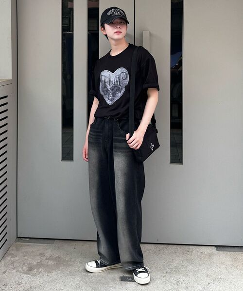 F.ILLUMINATE（フィルミネイト）の「FLM ヴィンテージハートグラフィックTシャツ-ホワイト（Tシャツ/カットソー・レディース・その他・SMALL/MEDIUM/LARGE）」の13枚目の写真