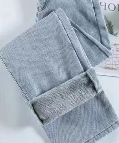 deux amour(ドゥーザムール)の「裏ボアあったかデニムパンツ(デニムパンツ・レディース・サックスブルー/チャコールグレー/ブラック/ネイビー・FREE)」の6枚目の写真