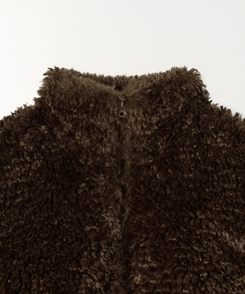 TTUDEMENT(トュードメント)の「TEDDY FUR JUMPER DARK BROWN(その他アウター・レディース・その他・SMALL/MEDIUM)」の5枚目の写真