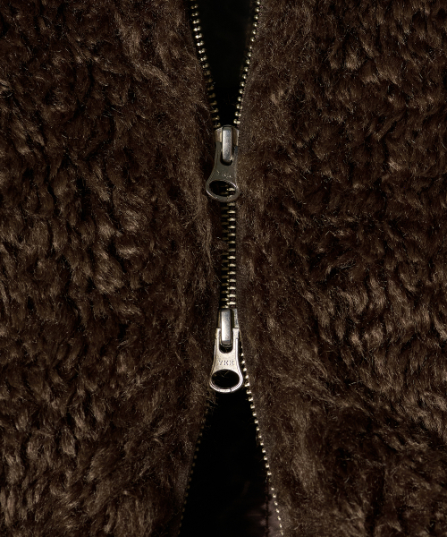 TTUDEMENT(トュードメント)の「TEDDY FUR JUMPER DARK BROWN(その他アウター・レディース・その他・SMALL/MEDIUM)」の7枚目の写真
