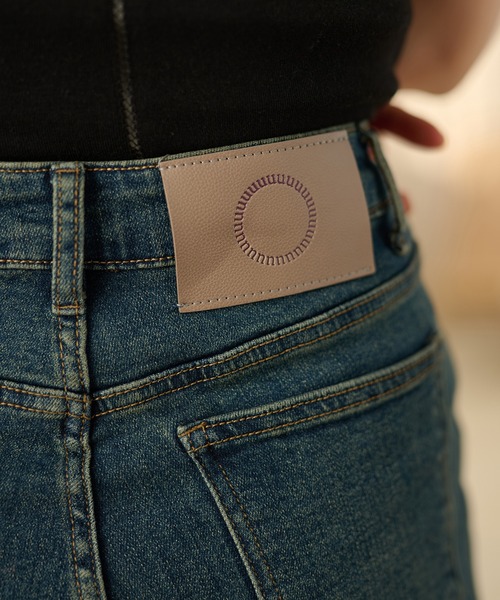LAULEN(ローレン)の「wide leg flare denim pants /ワイドレッグフレアデニムパンツ(デニムパンツ・レディース・ダークブルー/ライトブルー・M/S)」の19枚目の写真