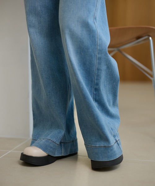 LAULEN(ローレン)の「wide leg flare denim pants /ワイドレッグフレアデニムパンツ(デニムパンツ・レディース・ダークブルー/ライトブルー・M/S)」の4枚目の写真